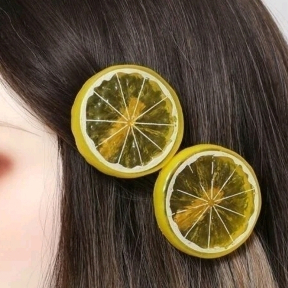 MODCLOTH LEMON ACRYLIC HAIR CLIP - Picture 2 of 3
